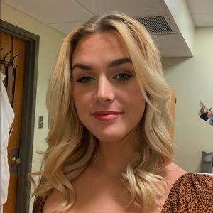 Meet your Posher, Megan